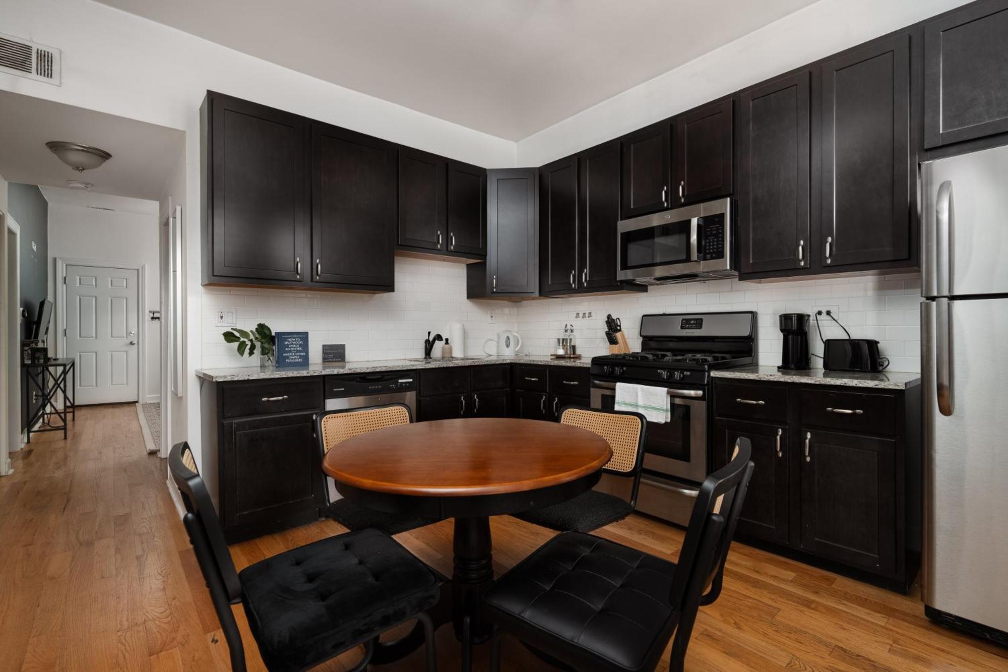 Ukrainian Village 2Br Modern Apartment D2 Чикаго Экстерьер фото